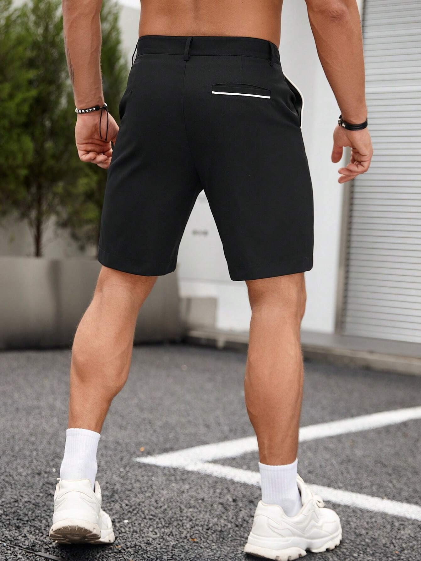 Shorts Chino Slim - กางเกงขาสั้นชิโน่ผู้ชายทรงสลิมฟิต ยืดหยุ่น ระบายอากาศได้ดี เหมาะสำหรับใส่ทำงานหรือเดินทาง