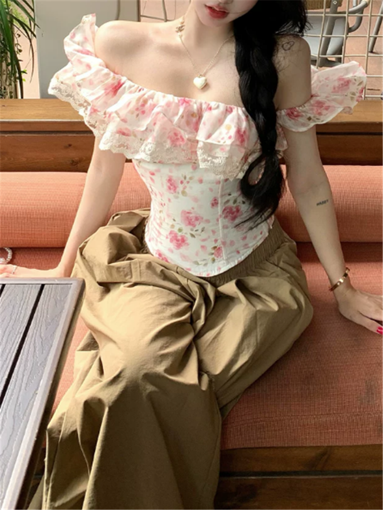 เสื้อครอปเปิดไหล่ลายดอกไม้สีชม - Resort Shirt Floral บทวิจารณ์และราคา