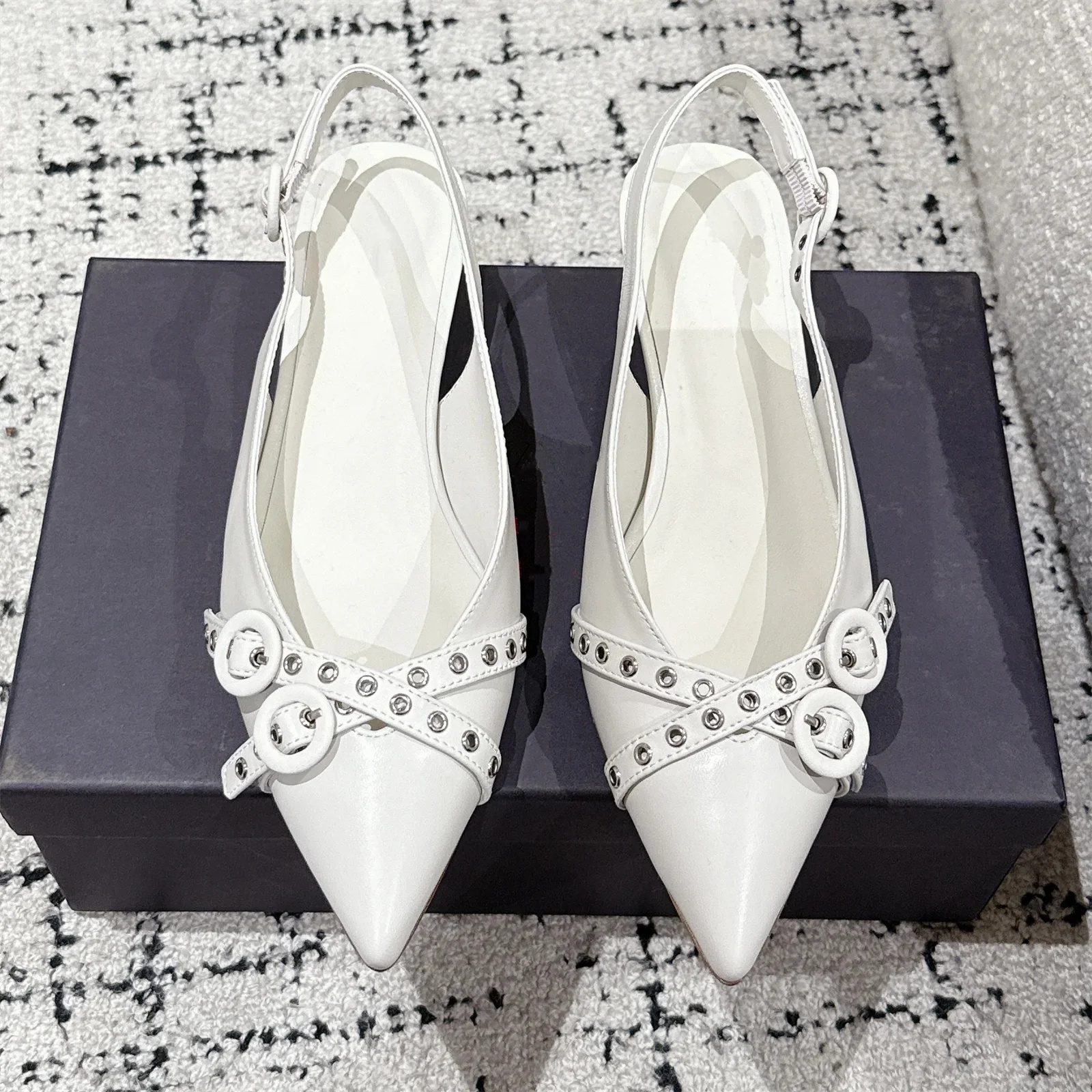 รองเท้าส้นเตี้ยแบบสวมเปิดส้นหน - Casual Sandal Leather บทวิจารณ์และราคา